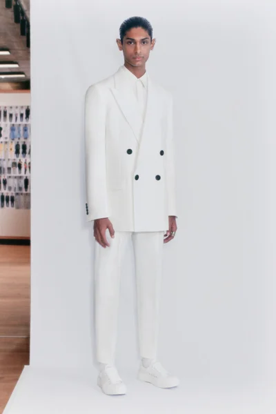 Look 11